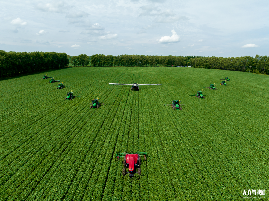 国内首次大规模无人农机集群落地赵光农场；仙途智能完成2亿元新融资